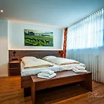 Zwei Linden - Links Der Elbe - Niedersachsen 3*