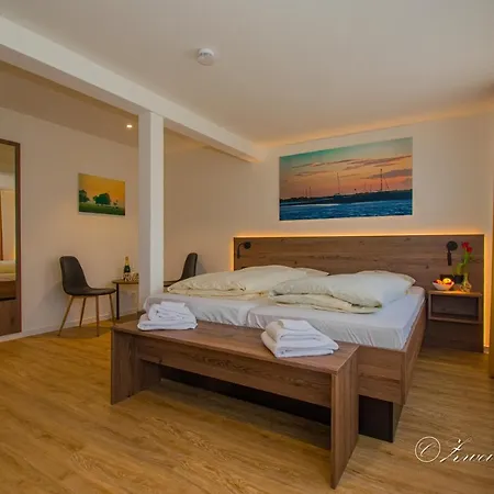 Zwei Linden - Links Der Elbe - Niedersachsen 3* באליה