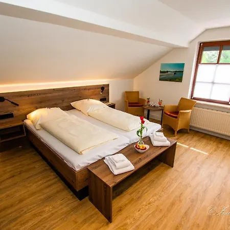 Zwei Linden - Links Der Elbe - Niedersachsen 3*