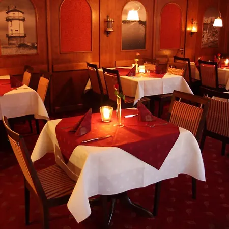 Zwei Linden - Links Der Elbe - Niedersachsen